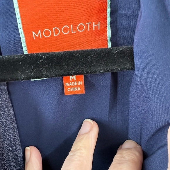 MODCLOTH V neck sleeveless belted navy pant suit.  Medium - Picture 6 of 13